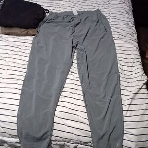Nike Men's Gray Lightweight Jogger Sweatpants
